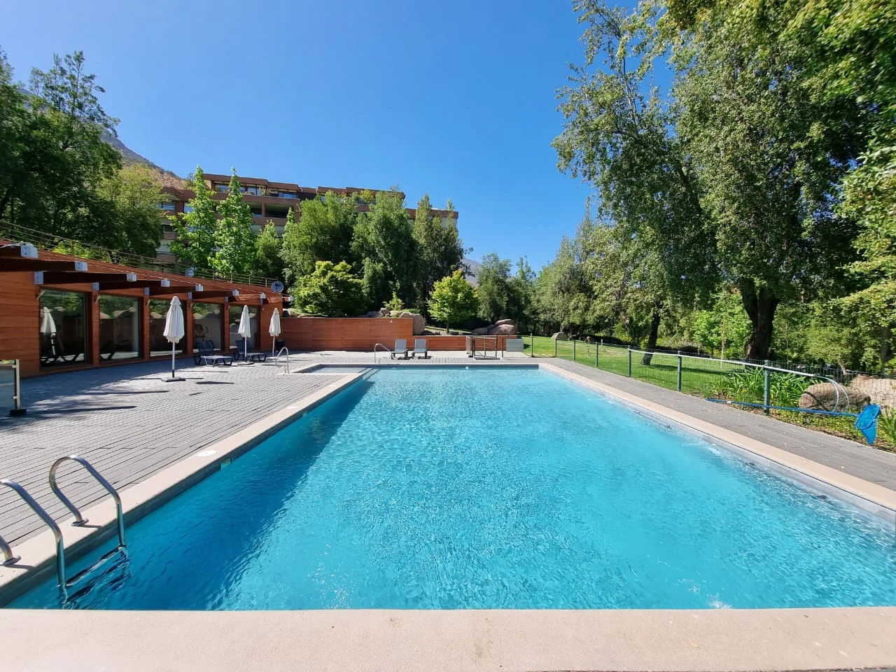 Proyecto de piscina 60 (img_0b6ba31496) — Piscinas Vertientes
