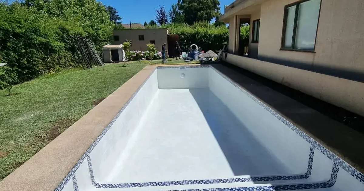 Proyecto de piscina 51 (img_6d03771b1e) — Piscinas Vertientes